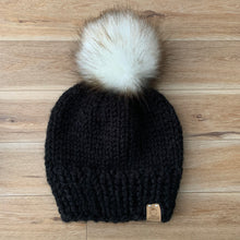 Load image into Gallery viewer, FAUX FUR POM - Malamute Luxury Faux Fur Pom pom