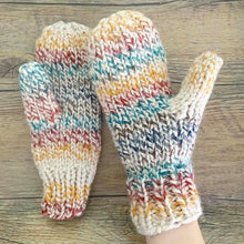 Load image into Gallery viewer, PATTERN - Classic Chunky Knit Winter Mittens
