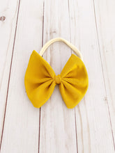 Load image into Gallery viewer, Large Bow Baby Headband