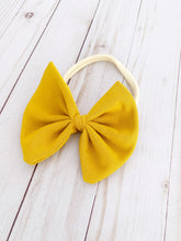 Load image into Gallery viewer, Large Bow Baby Headband