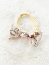 Load image into Gallery viewer, Small Bow Baby Headband - Cream Floral