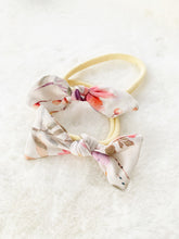 Load image into Gallery viewer, Small Bow Baby Headband - Cream Floral