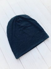 Load image into Gallery viewer, Black Linen Slouch Beanie