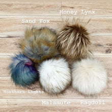 Load image into Gallery viewer, FAUX FUR POM - Honey Lynx  (discontinued)
